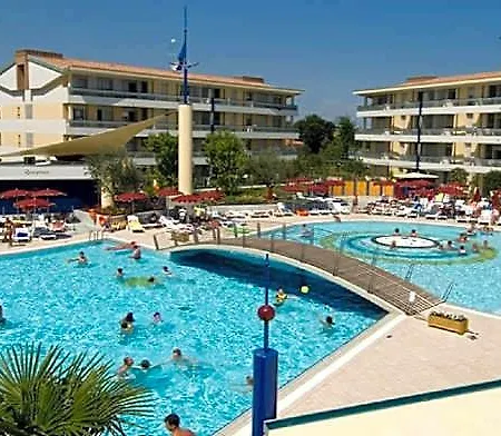 Great Three For 6 Guests 3* Бибионе