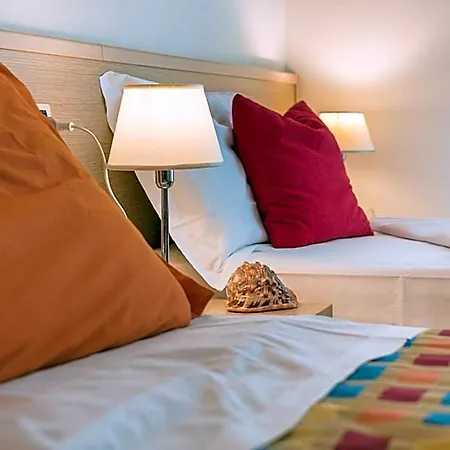 Отель Great Three For 6 Guests 3*