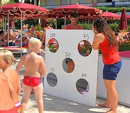 Great Three For 6 Guests 3* Бибионе