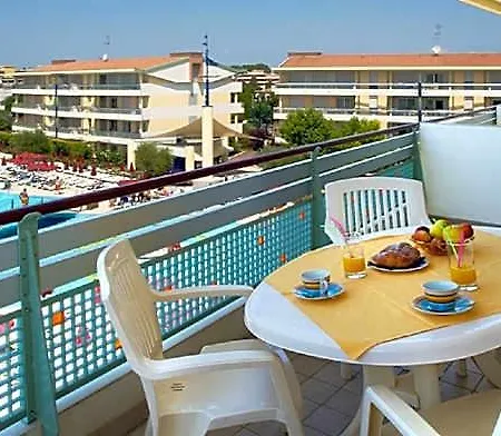 Отель Great Three For 6 Guests 3*